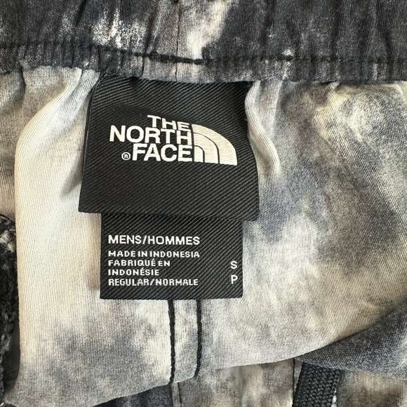 Sold The North Face Printed Class V Pull‎ On Shorts Black Tie Dye Print - Picture 3 of 4